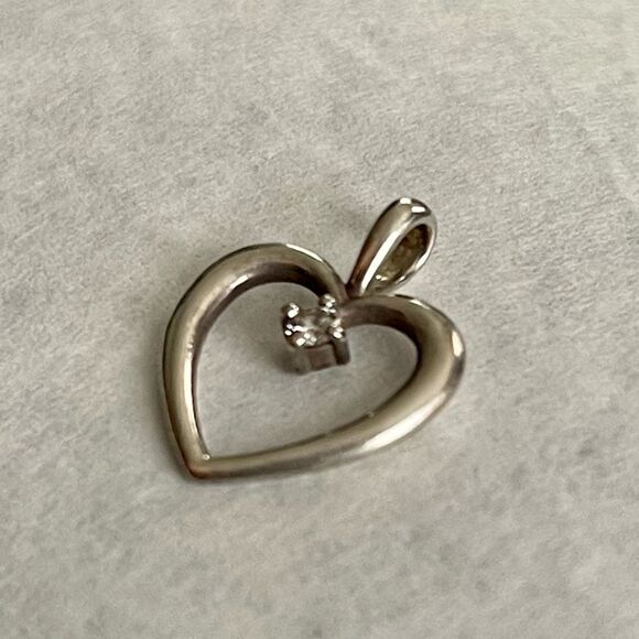 James Avery Sterling Silver Heart with Diamond Pendant in JA Box Cloth Pendant - Picture 13 of 16